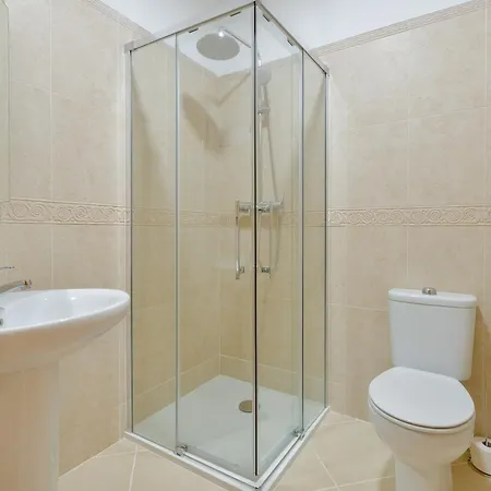 Ground Floor 2 Bed With Private Garden On Oasis Parque At38 Apartment Portimao