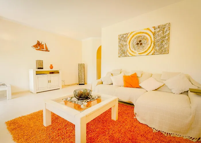 Apartment Ground Floor 2 Bed With Private Garden On Oasis Parque At38 *
